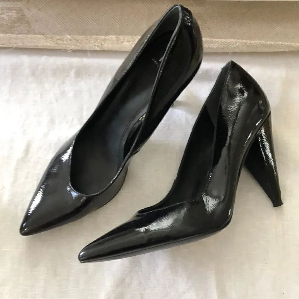 Marc Fisher Black patent leather pumps, size 9 1/2